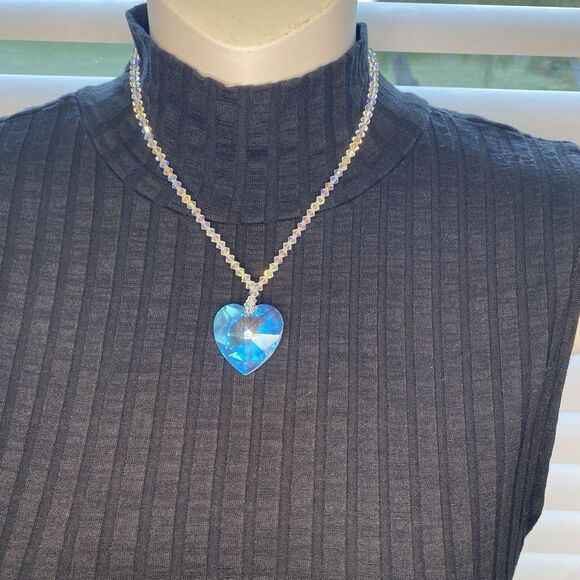 crystal heart Pendant necklace Iridescent 14 1/2 “ Plus Extension - Picture 1 of 7